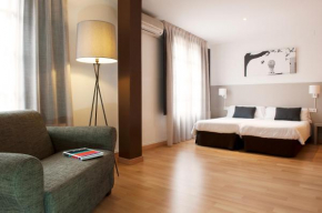 Гостиница Aspasios Plaza Real Apartments  Барселона
